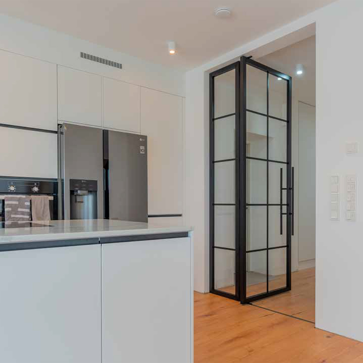 Loft-Element mit Durchgangstür