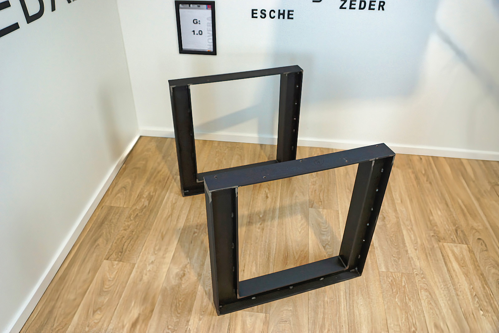 Stahl-Untergestelle für Massivholztische