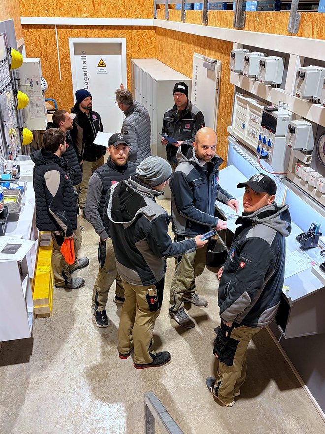 Das HOVEBA-Team bei der Arbeit